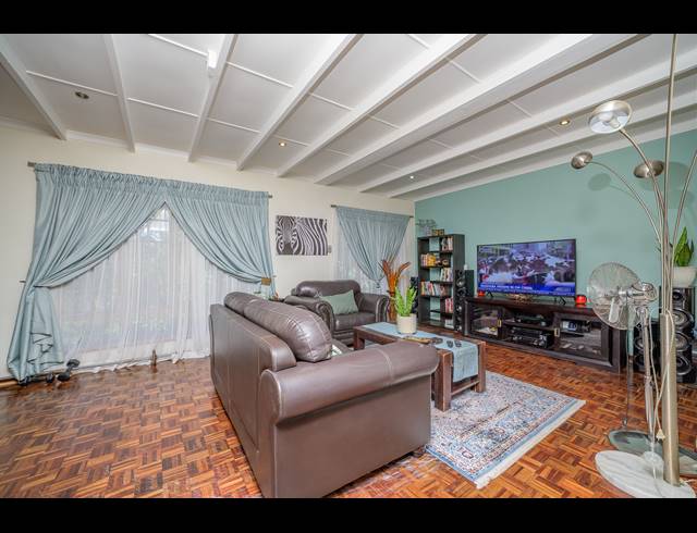 3 BEDROOM FREEHOLD FOR SALE IN WESTVILLE